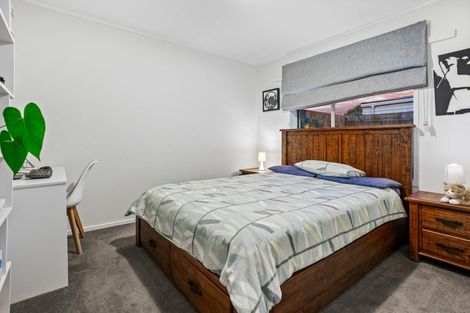 Photo of property in 3/29 Garelja Road, Henderson, Auckland, 0612