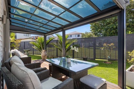 Photo of property in 40a Matakatia Parade, Matakatia, Whangaparaoa, 0930