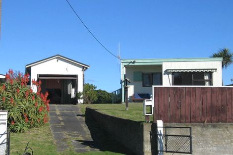 Photo of property in 27 Koromiko Street, Otaki Beach, Otaki, 5512