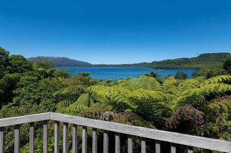 Photo of property in 33 Spencer Road, Lake Tarawera, Rotorua, 3076