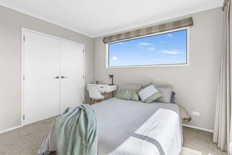 Photo of property in 23 York Crescent, Westown, New Plymouth, 4310