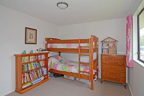 Photo of property in 39 Waimea Road, Waikanae Beach, Waikanae, 5036