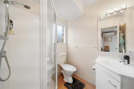 Photo of property in 57 Carisbrook Crescent, Papakura, 2110