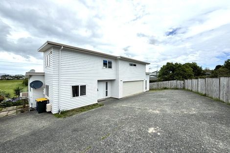 Photo of property in 65 Zara Court, Windsor Park, Auckland, 0632
