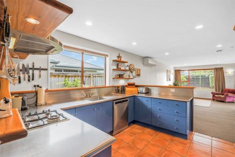 Photo of property in 236 Keyes Road, New Brighton, Christchurch, 8083