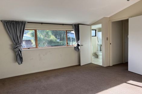 Photo of property in 1/15 Sunnynook Road, Forrest Hill, Auckland, 0620