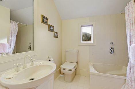 Photo of property in Millbrook Resort, 7 Chalmers Close, Arrowtown, 9371