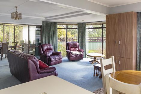 Photo of property in 73 Stuart Street, Holmes Hill, Oamaru, 9401