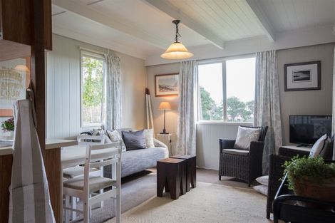 Photo of property in 18 Beacon Road, Riverhead, Albany, 0793