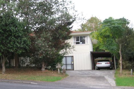 Photo of property in 10 Fitzherbert Avenue, West Harbour, Auckland, 0618