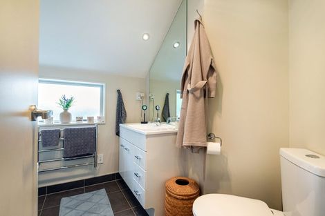 Photo of property in 17 Nimstedt Avenue, Oteha, Auckland, 0632