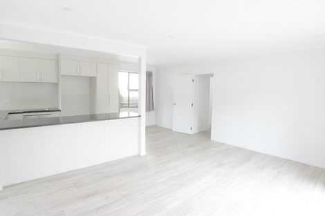 Photo of property in 10 Pohutukawa Place, Ellerslie, Auckland, 1051