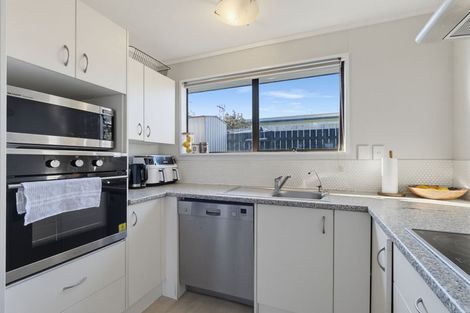 Photo of property in 15a Ruahine Street, Ohauiti, Tauranga, 3112