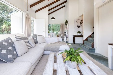 Photo of property in 2/116 Prince Regent Drive, Half Moon Bay, Auckland, 2012