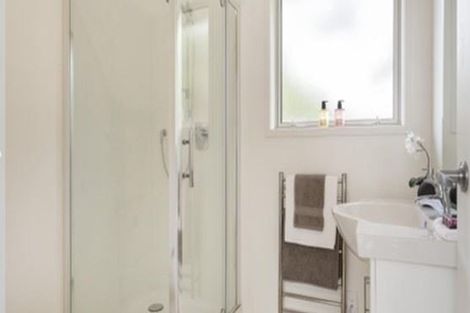 Photo of property in 19b Te Atatu Road, Te Atatu South, Auckland, 0610