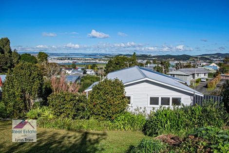 Photo of property in 42 Memorial Drive, Parahaki, Whangarei, 0112