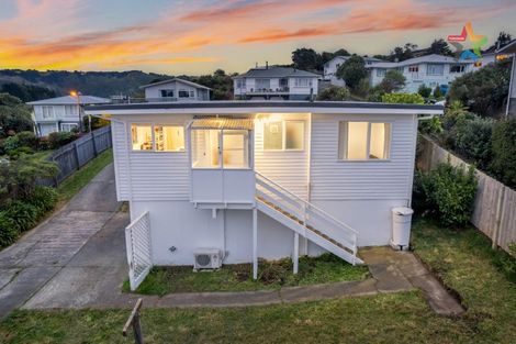 Photo of property in 21b Oakleigh Street, Maungaraki, Lower Hutt, 5010