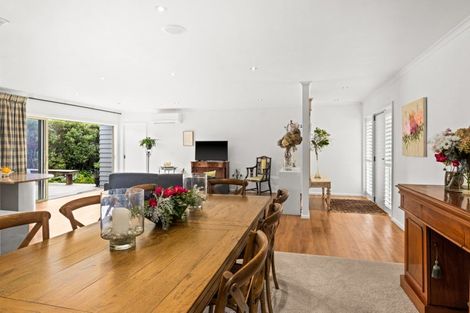 Photo of property in 17 Brookvale Road, Havelock North, 4130