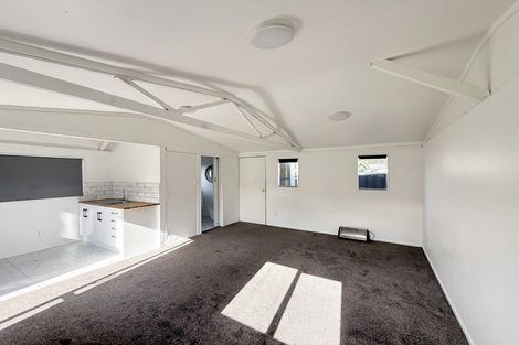 Photo of property in 202 Wellington Road, Wainuiomata, Lower Hutt, 5014