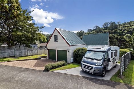 Photo of property in 13 Glendawn Place, Bayview, Auckland, 0629