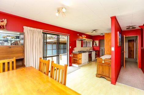 Photo of property in 6 Antonia Place, Bell Block, New Plymouth, 4312