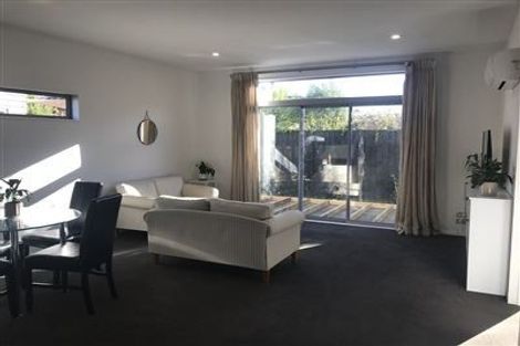 Photo of property in 110c Hamilton Avenue, Ilam, Christchurch, 8041