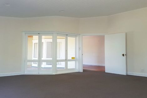 Photo of property in 1/12 Roslyn Terrace, Devonport, Auckland, 0624