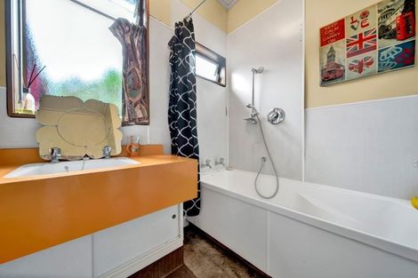 Photo of property in 3/2a Julian Place, Westown, New Plymouth, 4310