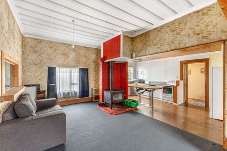 Photo of property in 37 Brookes Street, Inglewood, 4330