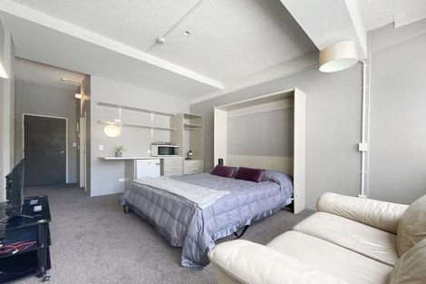 Photo of property in Sharella Living, 20 Glenmore Street, Thorndon, Wellington, 6011
