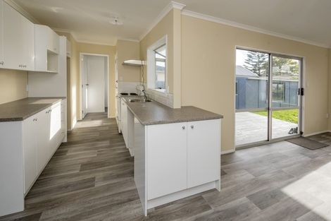 Photo of property in 3 Heather Street, Levin, 5510