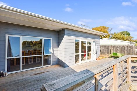 Photo of property in 39 Tennis Court Road, Raumati South, Paraparaumu, 5032