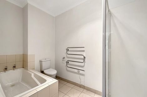 Photo of property in 2d/47 Stanhope Road, Mount Wellington, Auckland, 1051
