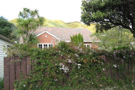 Photo of property in 6 Bell Road, Waiwhetu, Lower Hutt, 5010