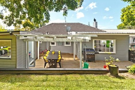 Photo of property in 20 Alexander Avenue, Torbay, Auckland, 0630