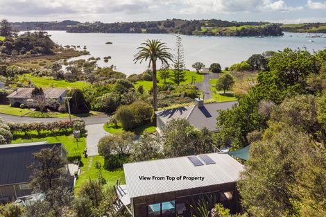 Photo of property in 16 Martin Road, Matakana, 0985