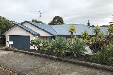Photo of property in 29 Rifleman Rise, Unsworth Heights, Auckland, 0632