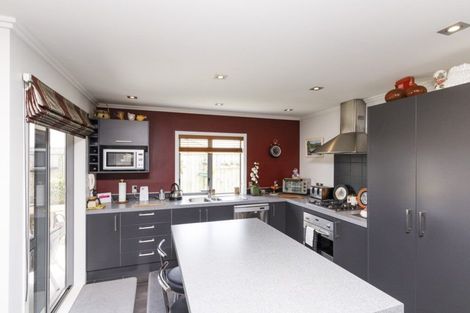 Photo of property in 23a Rosalie Terrace, Kelvin Grove, Palmerston North, 4414