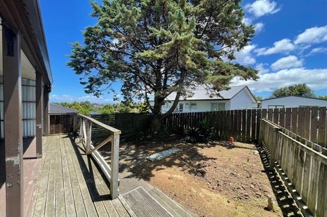 Photo of property in 17 Crail Court, Totara Heights, Auckland, 2105