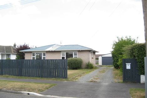 Photo of property in 33 Charlcott Street, Burnside, Christchurch, 8053
