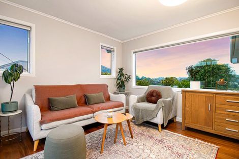 Photo of property in 1/53 Verran Road, Birkenhead, Auckland, 0626