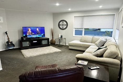 Photo of property in 18 Otira Grove, Kelson, Lower Hutt, 5010