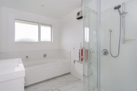 Photo of property in 3a Weston Road, Holmes Hill, Oamaru, 9401