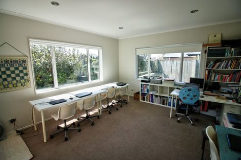 Photo of property in 4 Raupo Place, Rototuna North, Hamilton, 3210