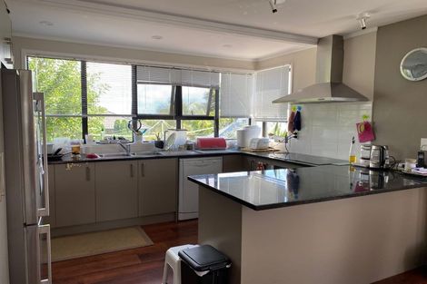 Photo of property in 1/15 Eske Place, Highland Park, Auckland, 2010