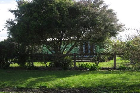 Photo of property in 11-13 Kuku Street, Te Awanga, 4102