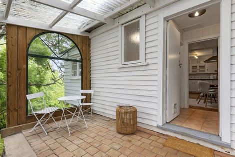 Photo of property in 70 Pleasant Road, Glen Eden, Auckland, 0602