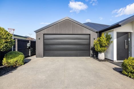 Photo of property in 32 Mckerrow Street, Marshland, Christchurch, 8083