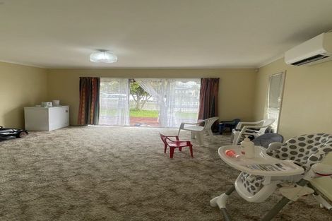 Photo of property in 83 Lynwood Road, New Lynn, Auckland, 0600