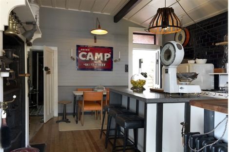 Photo of property in 1 Robertson Street, Russell, 0202